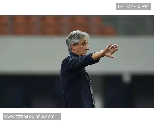 街头采访足球明星颜值评比谁是最帅的球场英雄